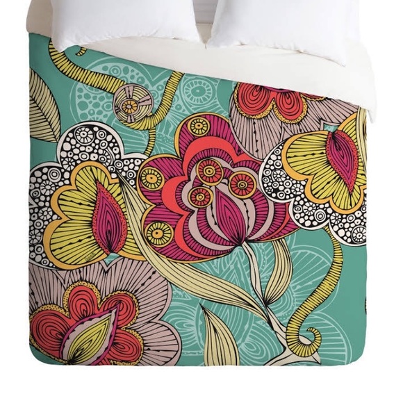 King size Valentia Ramos Duvet Cover Brand New! - Picture 1 of 2